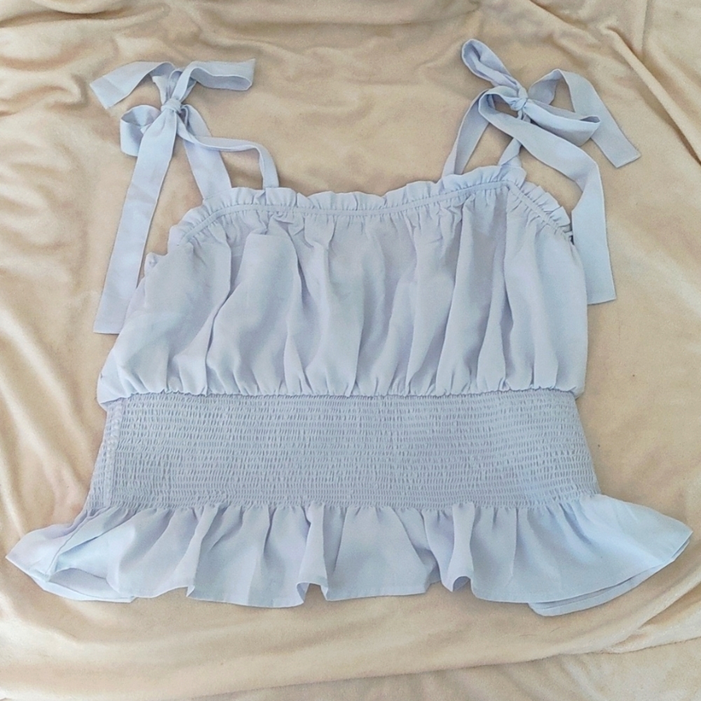 Ruffle Crop Top 🦋🌴